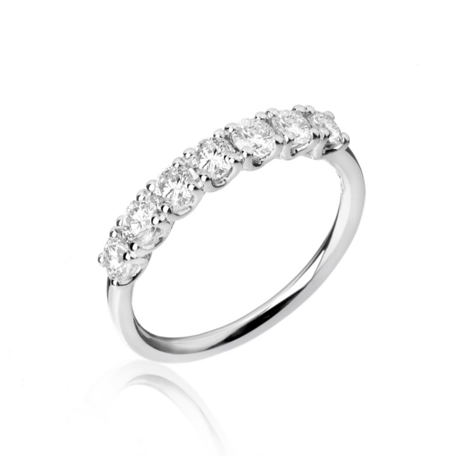 Forever-Unique-Jewels-Natural-diamonds-Diamanti-Gioielli-Collezione-DailyChic-Veretta-7-pietre-Anello-Bridal-Essenza